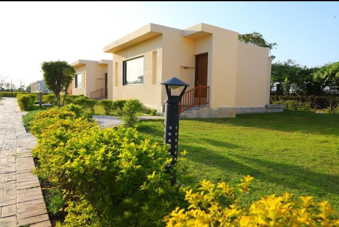 Haritma Resort Gurgaon Exterior photo